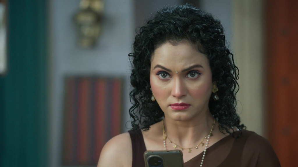 Gharwali-Pedwali---S01E98---Sheena-Hatches-a-Ploy-to-Defame-Jeetu.mkv_screenshot_06.png